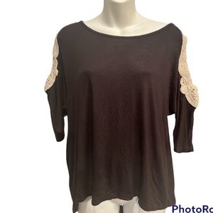 American Dream  Top w/open Shoulders in black size small. Great for all seasons